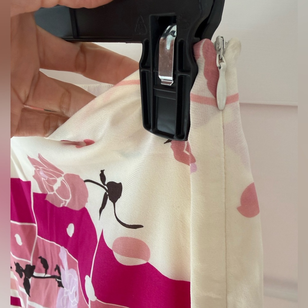Bisou Bisou Pink and Cream Floral A-Line Skirt - Picture 4 of 5